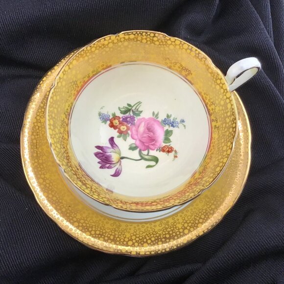 Vintage Aynsley Teacup and Saucer Yellow & Gold Bone China - Picture 7 of 11